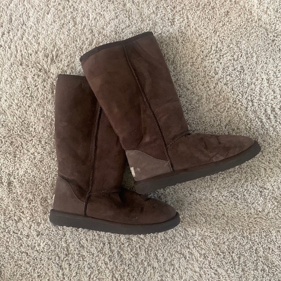 UGG classic tall 12” boot chocolate brow W7 - Picture 1 of 6